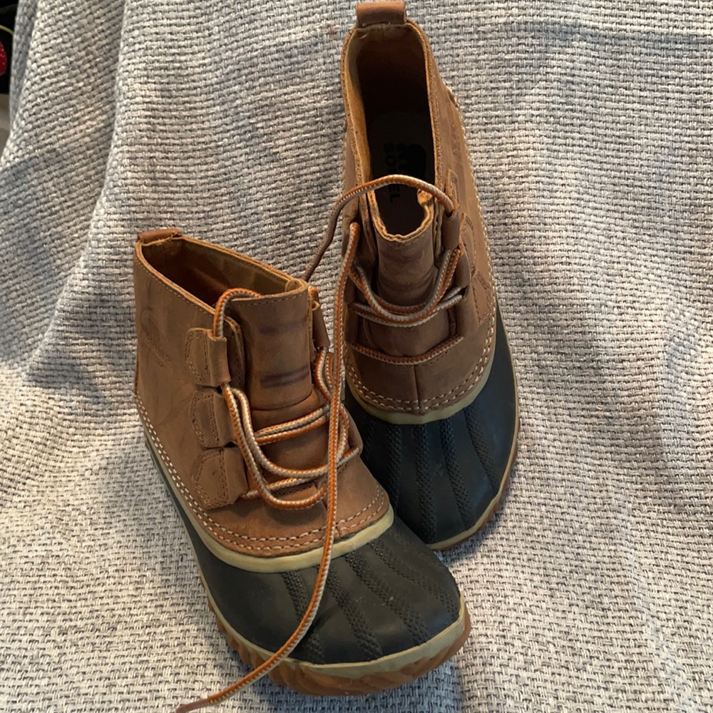 Sorel size 6 rain boots